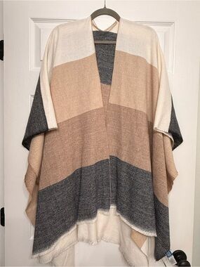 NWT Old Navy Colorblock Oversized Blanket Wrap Poncho One Size